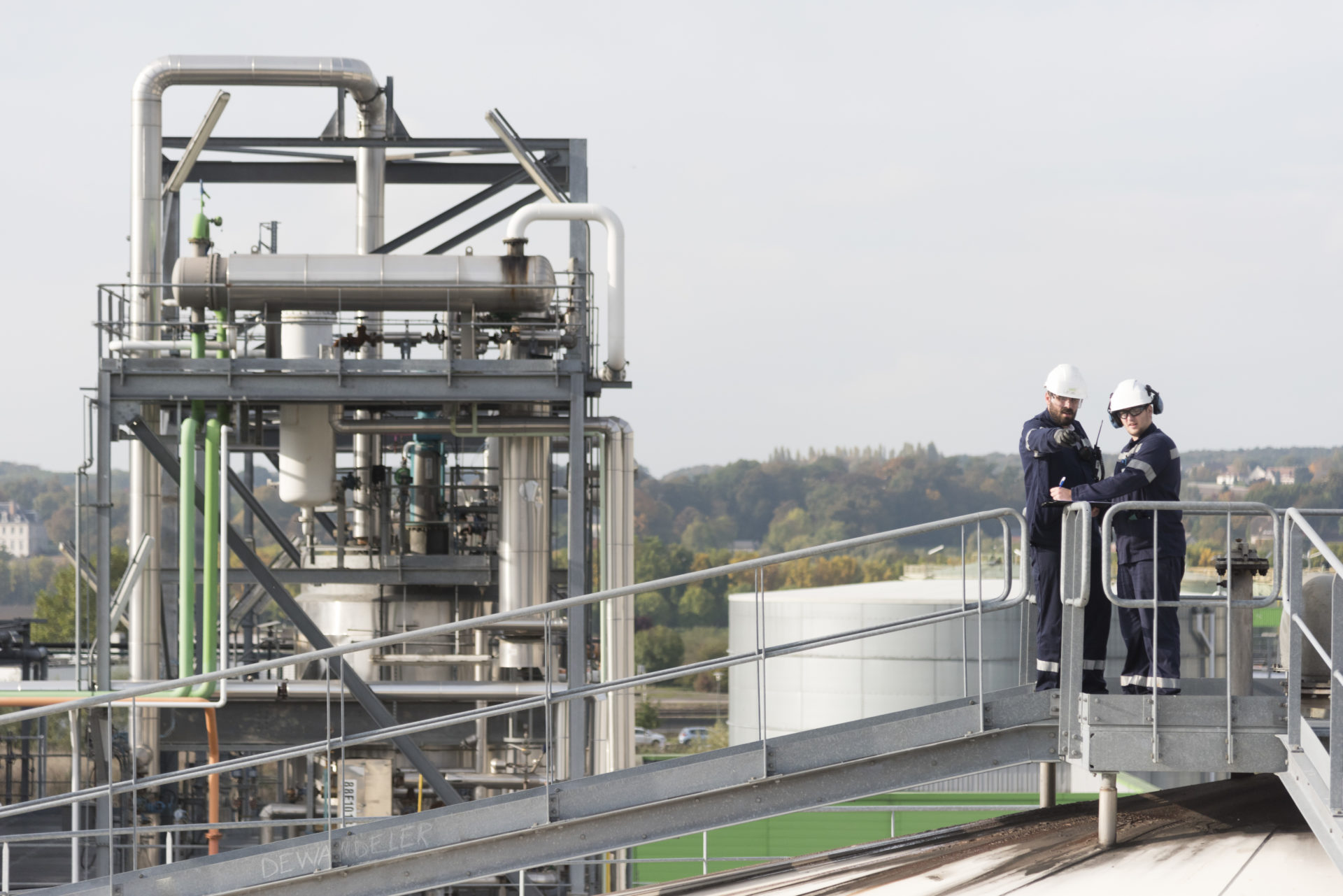 Ingerieurs Saipol dans l'usine